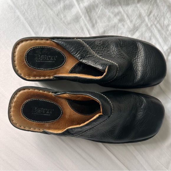 Born (11) Black Leather Slip On Clog - Supportive Cushioned Sole - Mule Shoes - Picture 6 of 11